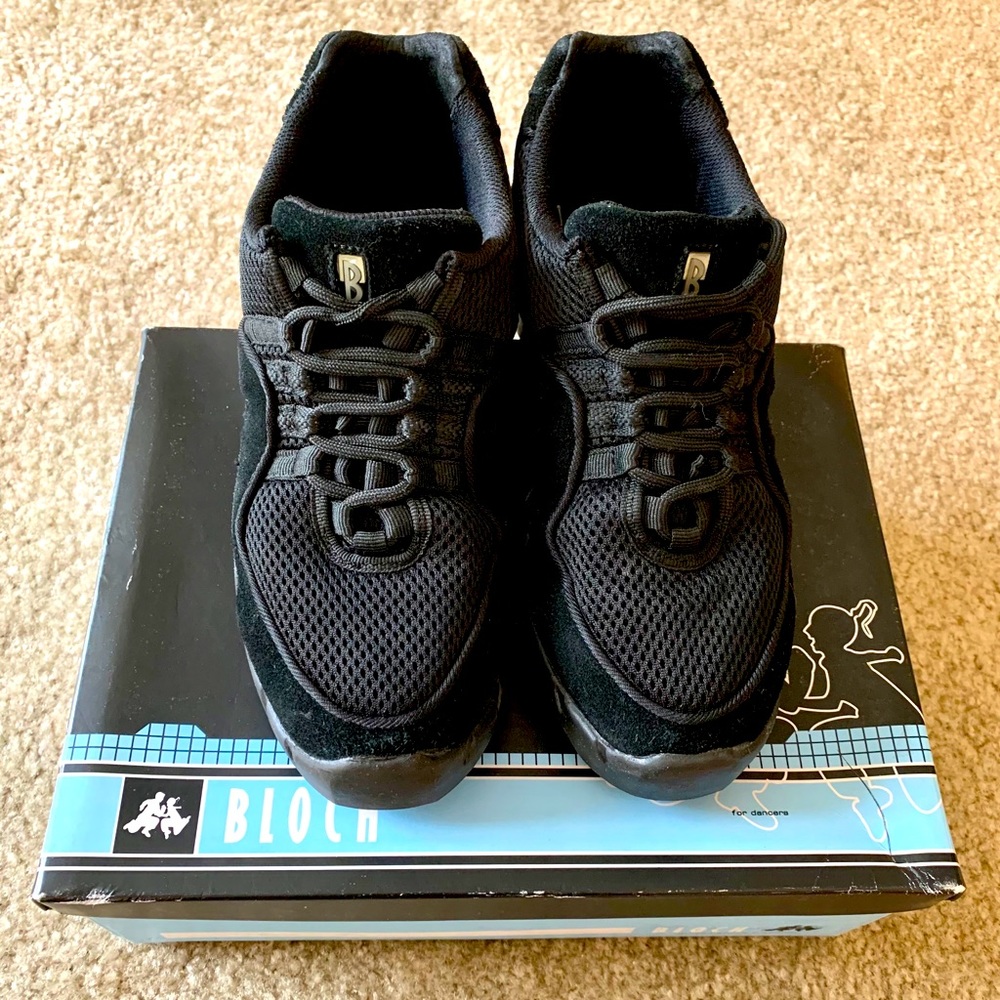 BLOCH mesh & canvas split sole dance sneaker!